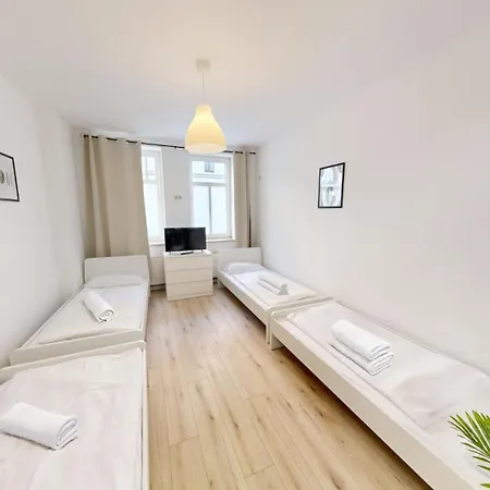 Frisch Renovierte Im Leipziger Osten Daire *